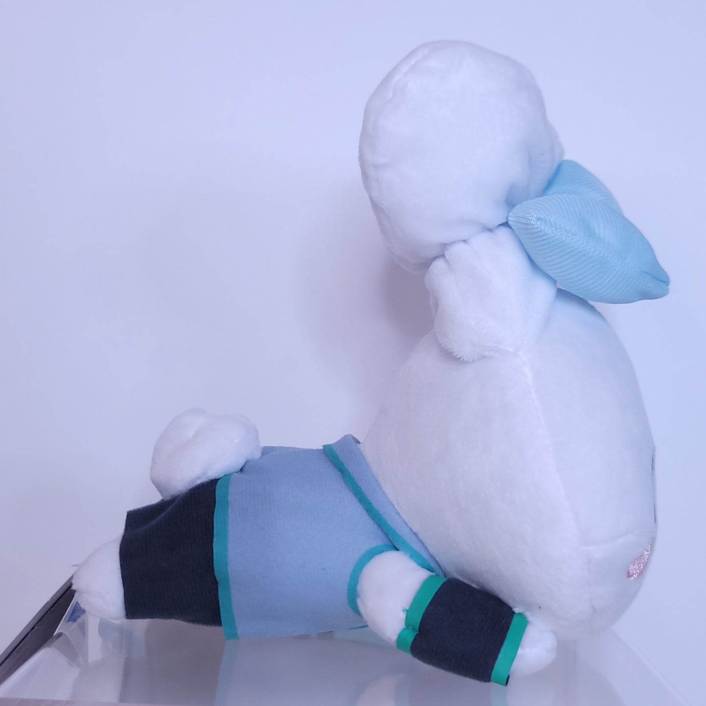 Hatsune Miku x Cinnamoroll Small Nesoberi Plush (Cinna Ver)