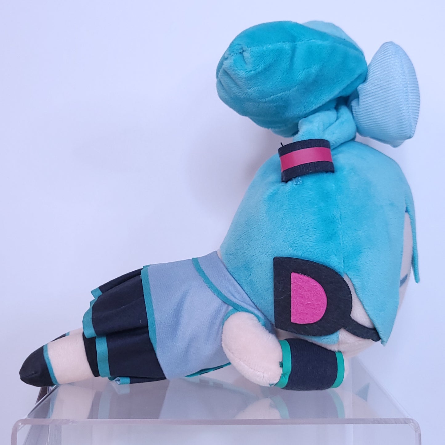 Hatsune Miku x Cinnamoroll Small Nesoberi Plush (Miku Hair Up Ver)
