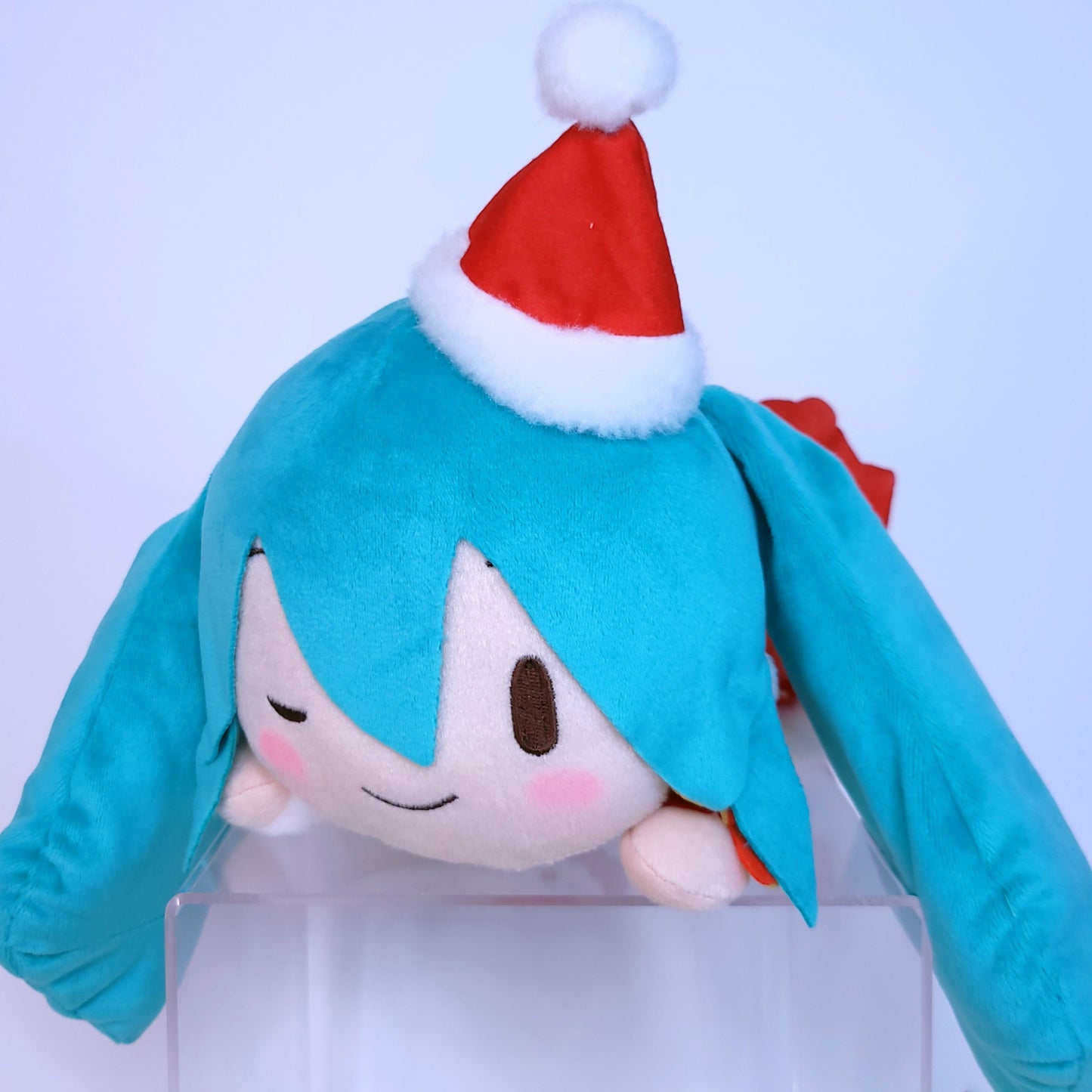 Hatsune Miku Fuwapuchi Christmas 2023 Nesoberi Plush (WInking ver.)