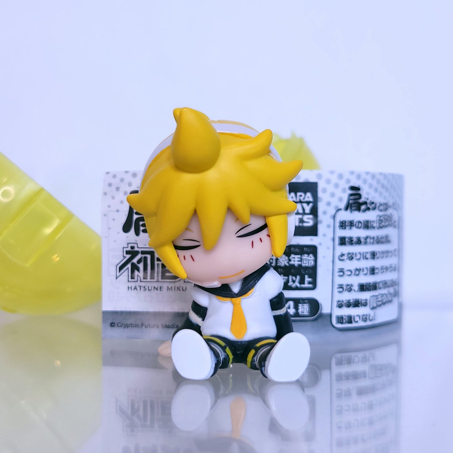 Kagamine Len Sleepy Mini Figure