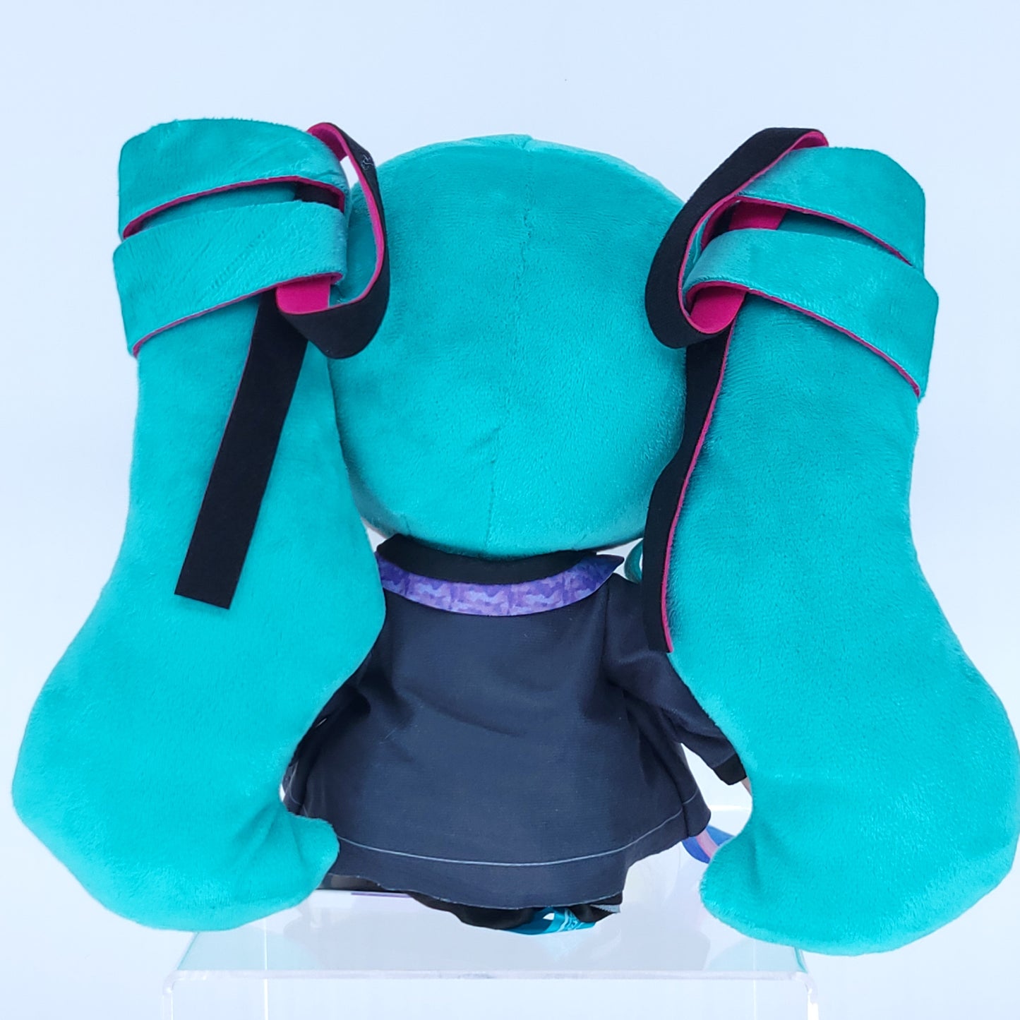 Hatsune Miku Fuwapuchi Medium Sitting Plushie (Punk! ver.)
